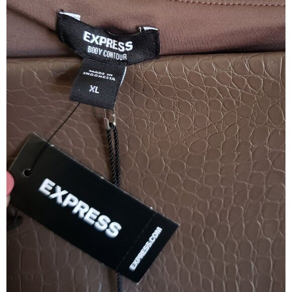 Express Body Contour Faux Croc Leather Crop Top Square Neck Brown Women's XL NEW - Picture 2 of 9